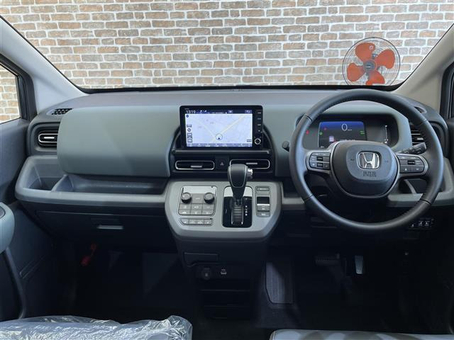 フリード1.5 e:HEV クロスター 4WD