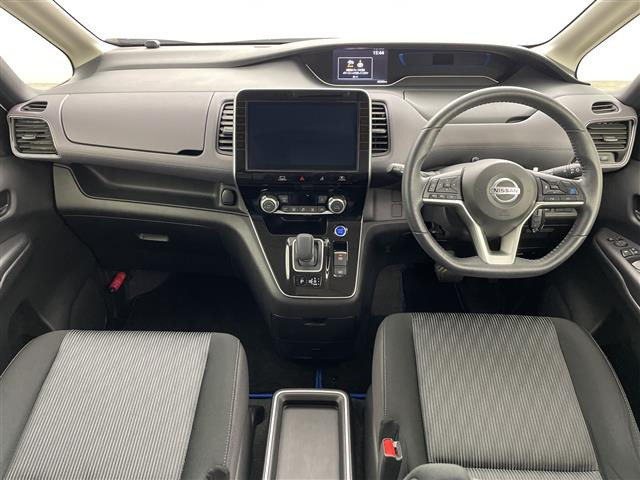 セレナ1.2 e-POWER ハイウェイスターV