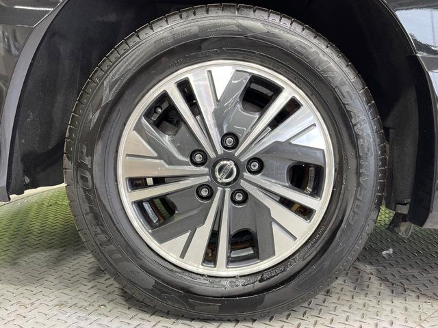 �y����15�C���`�A���~�z�C�[���z�O�ςɃ}�b�`���������A���~�z�C�[���𑕒����Ă���܂��B�e��ЊO�A���~�z�C�[����A�X�^�b�h���X�^�C�����戵�����Ă���܂��B���񂲑��k����������