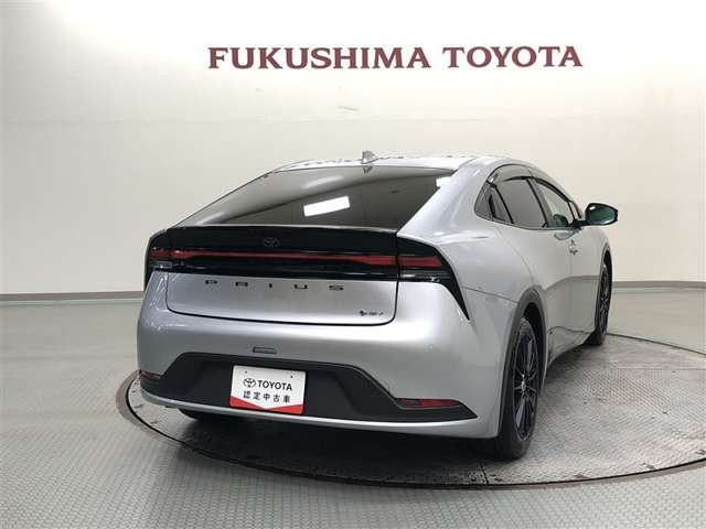 プリウス1.8 X E-Four 4WD