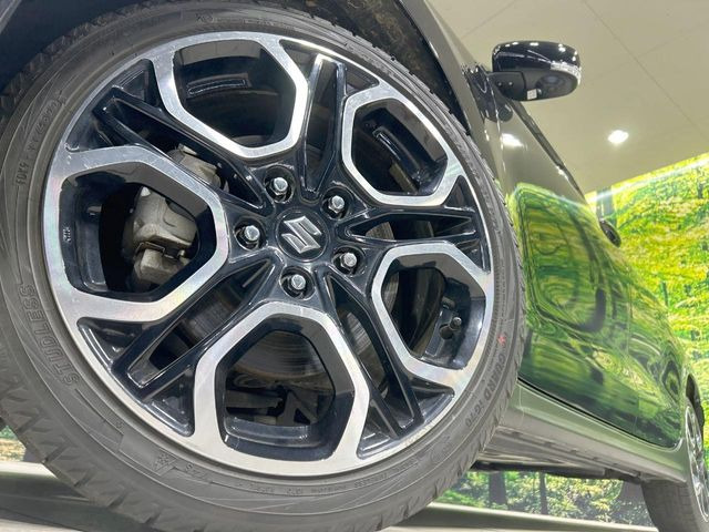 �y����17�C���`�A���~�z�C�[���z�O�ςɃ}�b�`���������A���~�z�C�[���𑕒����Ă���܂��B�e��ЊO�A���~�z�C�[����A�X�^�b�h���X�^�C�����戵�����Ă���܂��B���񂲑��k����������