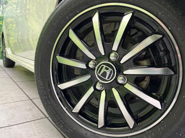 �y����14�C���`�A���~�z�C�[���z�O�ςɃ}�b�`���������A���~�z�C�[���𑕒����Ă���܂��B�e��ЊO�A���~�z�C�[����A�X�^�b�h���X�^�C�����戵�����Ă���܂��B���񂲑��k����������