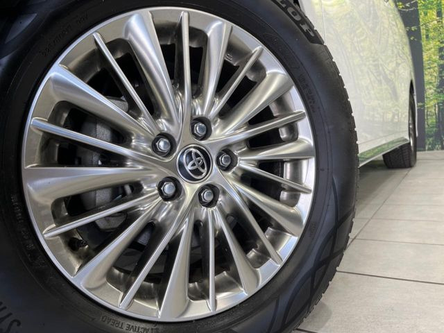 �y����17�C���`�A���~�z�C�[���z�O�ςɃ}�b�`���������A���~�z�C�[���𑕒����Ă���܂��B�e��ЊO�A���~�z�C�[����A�X�^�b�h���X�^�C�����戵�����Ă���܂��B���񂲑��k����������