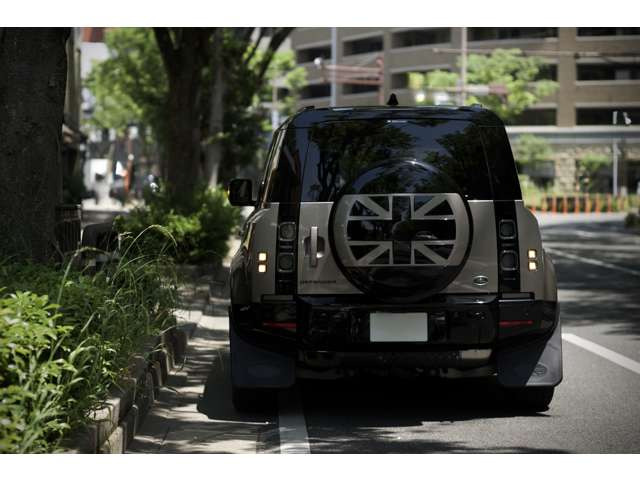 ディフェンダー110 X 3.0L D300 ディーゼル 4WD