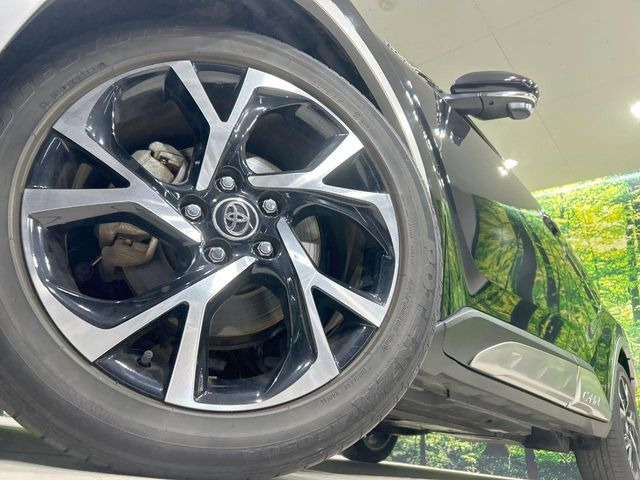 �y����18�C���`�A���~�z�C�[���z�O�ςɃ}�b�`���������A���~�z�C�[���𑕒����Ă���܂��B�e��ЊO�A���~�z�C�[����A�X�^�b�h���X�^�C�����戵�����Ă���܂��B���񂲑��k����������