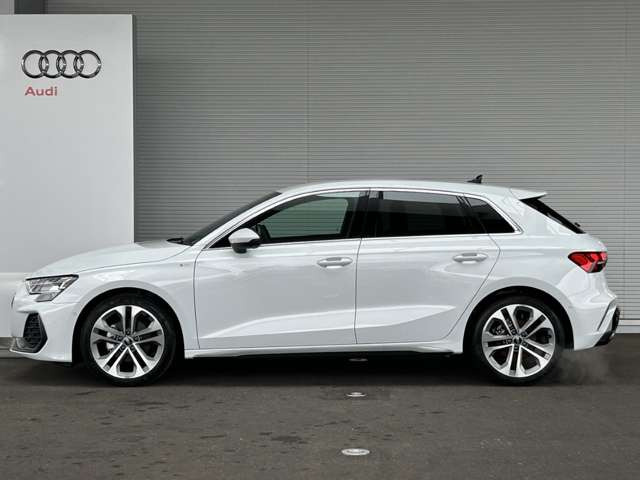 A3スポーツバック30 TFSI Sライン