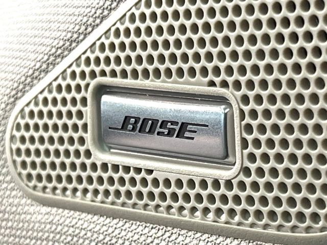 【BOSEサウンドシステム付き純正ナビ】充実のナビ機能はもちろん、高度なチューニング能力が搭載されており、高音質な音楽をお楽しみいただけます♪
