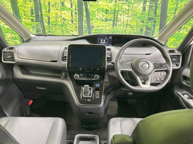 セレナ1.2 e-POWER ハイウェイスターV