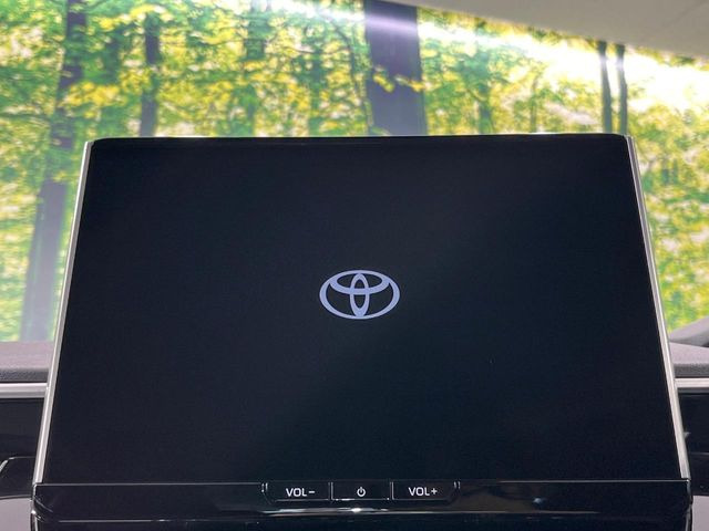 �y10.5�C���` �f�B�X�v���C�I�[�f�B�I�z���ʂ̃f�B�X�v���C��AppleCarPlay��AndroidAuto�����p�\�B�傫�ȉ�ʂŃX�}�z�i�r�A�v���������p���������܂���
