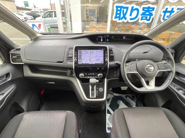 セレナ2.0 ハイウェイスター Vセレクション