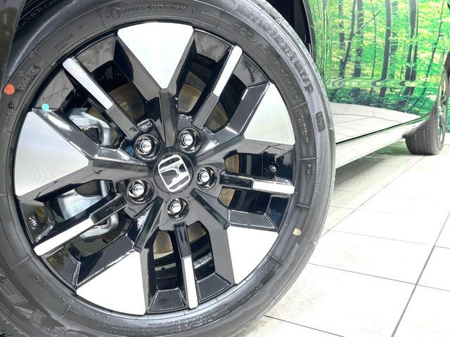 �y����16�C���`�A���~�z�C�[���z�O�ςɃ}�b�`���������A���~�z�C�[���𑕒����Ă���܂��B�e��ЊO�A���~�z�C�[����A�X�^�b�h���X�^�C�����戵�����Ă���܂��B���񂲑��k����������
