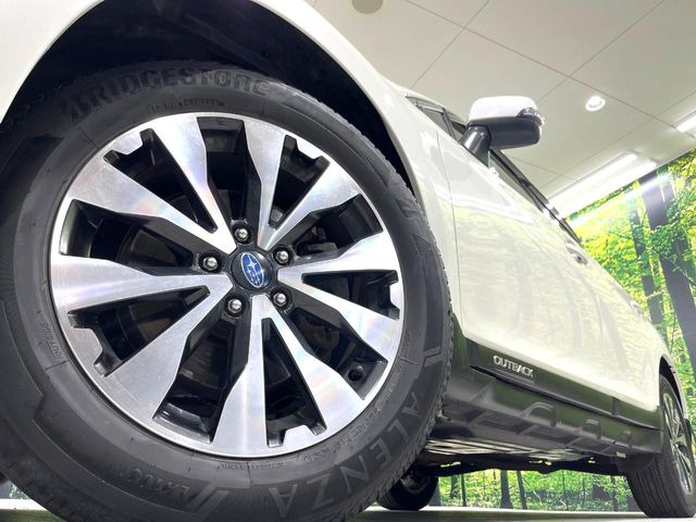 �y����18�C���`�A���~�z�C�[���z�O�ςɃ}�b�`���������A���~�z�C�[���𑕒����Ă���܂��B�e��ЊO�A���~�z�C�[����A�X�^�b�h���X�^�C�����戵�����Ă���܂��B���񂲑��k����������
