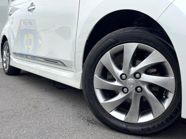 �y�A���~�z�C�[���z�O�ςɃ}�b�`�����A���~�z�C�[���𑕒����Ă���܂��B�e��A���~�z�C�[����A�X�^�b�h���X�^�C�����戵�����Ă���܂��B���񂲑��k����������