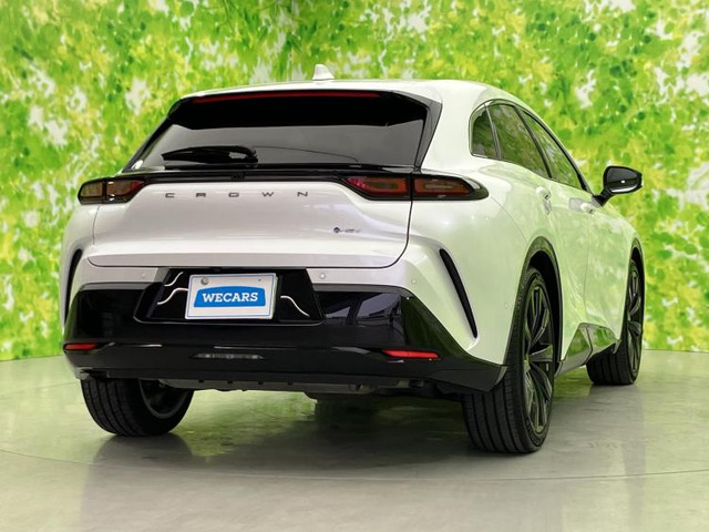 クラウンスポーツ2.5 Z E-Four 4WD