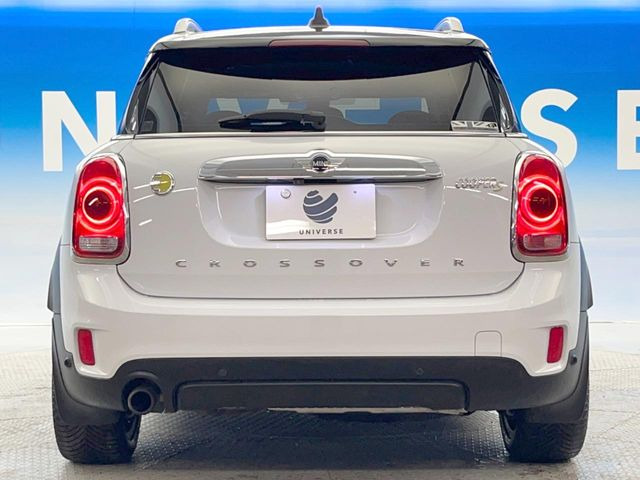 ●当店では第三者機関による車両品質鑑定を導入し、修復歴車を排除。鑑定書が発行されますので、ぱっと見ただけでは分からない箇所まで納得した上でご検討いただけます。※一部未実施の場合がございます。