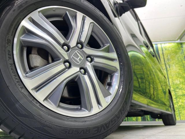 �y����15�C���`�A���~�z�C�[���z�O�ςɃ}�b�`���������A���~�z�C�[���𑕒����Ă���܂��B�e��ЊO�A���~�z�C�[����A�X�^�b�h���X�^�C�����戵�����Ă���܂��B���񂲑��k����������