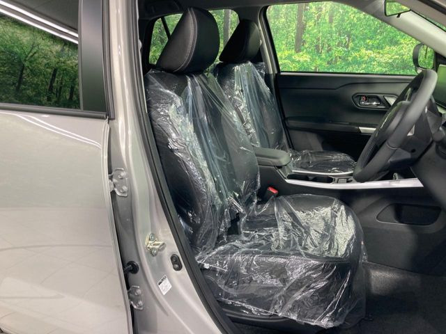 もちろん車内はキレイです♪よりクリーンな状態をキープしたいお客様には『ナノゾーンコート』がおすすめ!新型コロナウイルス対策や、除菌・消臭に効果を発揮し多くの方にご好評いただいております。
