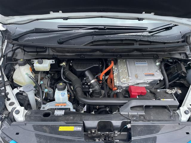 セレナ1.2 e-POWER ハイウェイスターV
