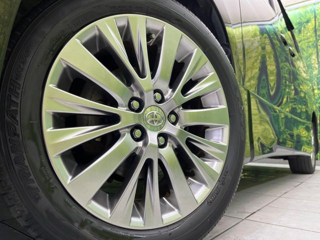 �y����18�C���`�A���~�z�C�[���z�O�ςɃ}�b�`���������A���~�z�C�[���𑕒����Ă���܂��B�e��ЊO�A���~�z�C�[����A�X�^�b�h���X�^�C�����戵�����Ă���܂��B���񂲑��k����������