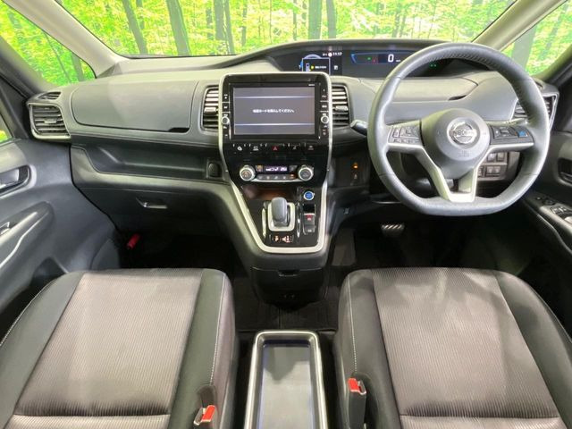セレナ1.2 e-POWER ハイウェイスターV