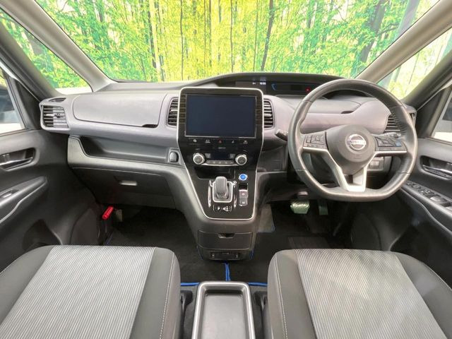 セレナ1.2 e-POWER ハイウェイスターV