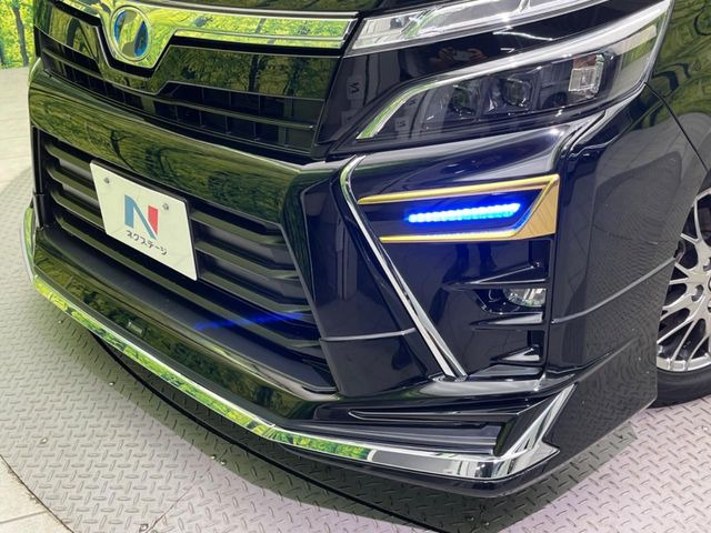 ヴォクシー1.8 ハイブリッド ZS