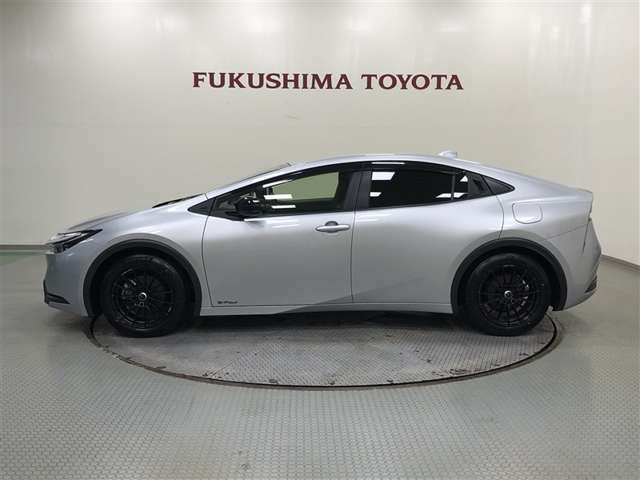 プリウス1.8 X E-Four 4WD