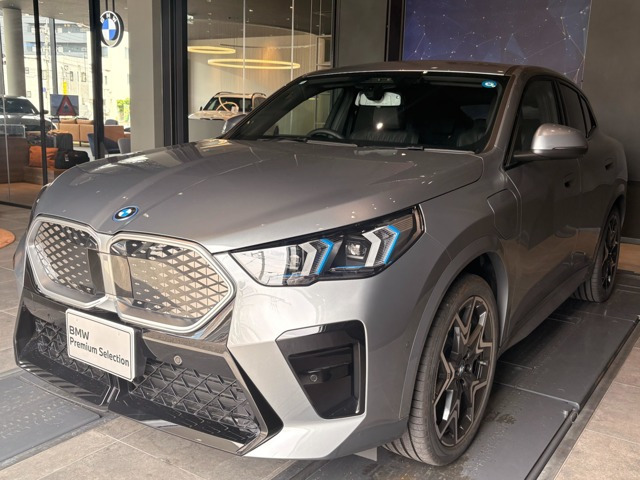 iX2xドライブ30 Mスポーツ 4WD