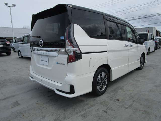 セレナ1.2 e-POWER ハイウェイスターV