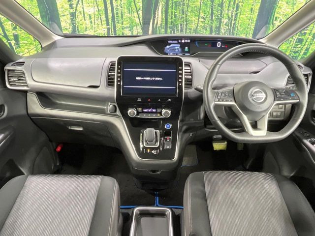 セレナ1.2 e-POWER ハイウェイスターV