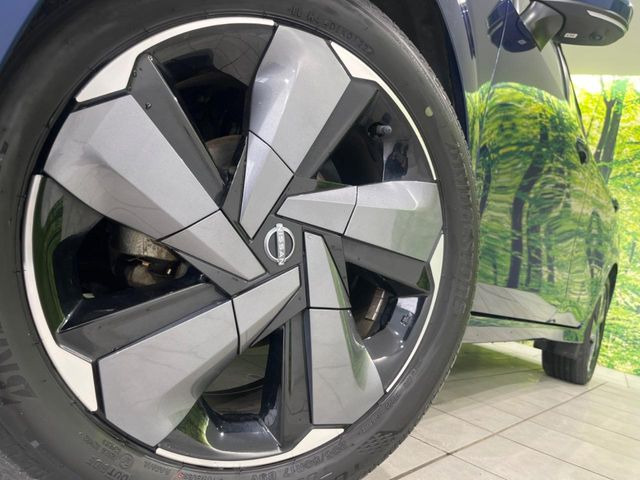 �y����17�C���`�A���~�z�C�[���z�O�ςɃ}�b�`���������A���~�z�C�[���𑕒����Ă���܂��B�e��ЊO�A���~�z�C�[����A�X�^�b�h���X�^�C�����戵�����Ă���܂��B���񂲑��k����������