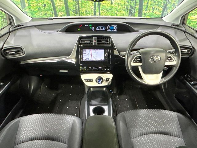 プリウス1.8 S セーフティ プラス