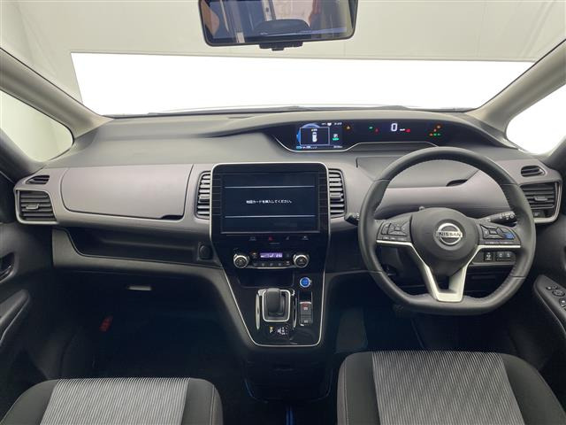 セレナ1.2 e-POWER ハイウェイスターV アーバンクロム
