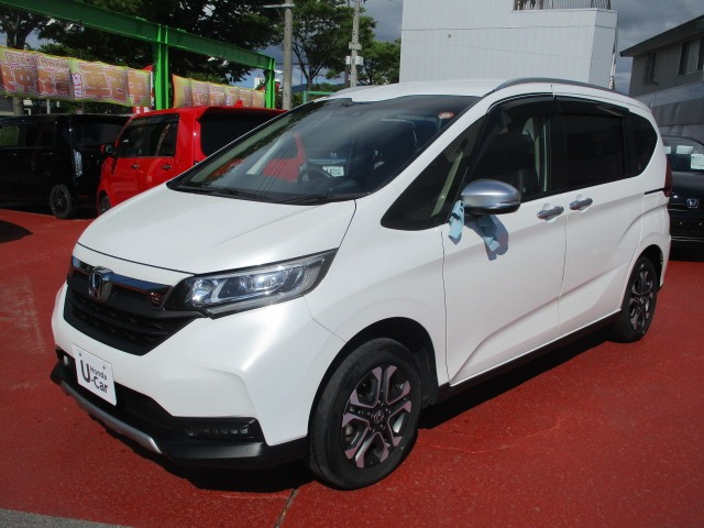 フリード1.5 ハイブリッド クロスター 4WD