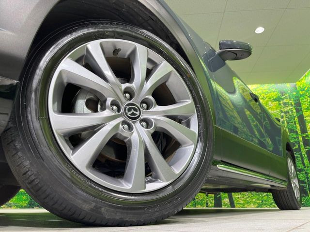 �y����18�C���`�A���~�z�C�[���z�O�ςɃ}�b�`���������A���~�z�C�[���𑕒����Ă���܂��B�e��ЊO�A���~�z�C�[����A�X�^�b�h���X�^�C�����戵�����Ă���܂��B���񂲑��k����������