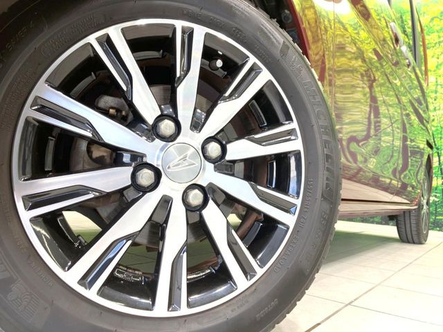 �y����14�C���`�A���~�z�C�[���z�O�ςɃ}�b�`���������A���~�z�C�[���𑕒����Ă���܂��B�e��ЊO�A���~�z�C�[����A�X�^�b�h���X�^�C�����戵�����Ă���܂��B���񂲑��k����������