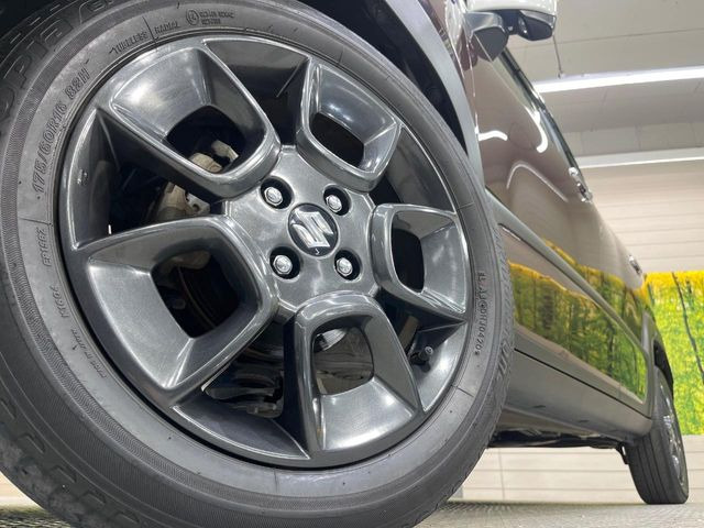 �y�����A���~�z�C�[���z�O�ςɃ}�b�`���������A���~�z�C�[���𑕒����Ă���܂��B�e��ЊO�A���~�z�C�[����A�X�^�b�h���X�^�C�����戵�����Ă���܂��B���񂲑��k����������