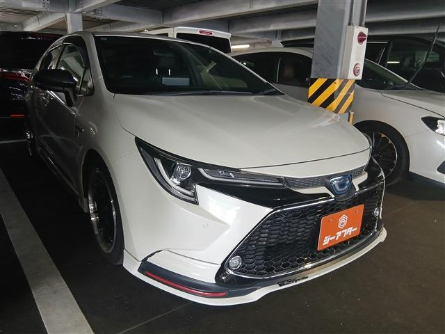 カローラ1.8 ハイブリッド W×B