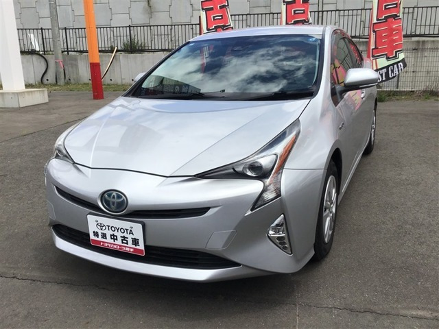 プリウス1.8 S E-Four 4WD