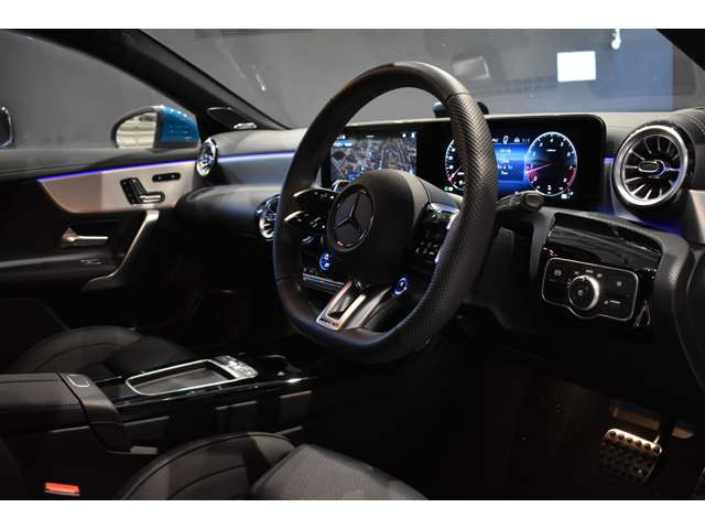 CLAクラスAMG CLA45 S 4マチックプラス 4WD