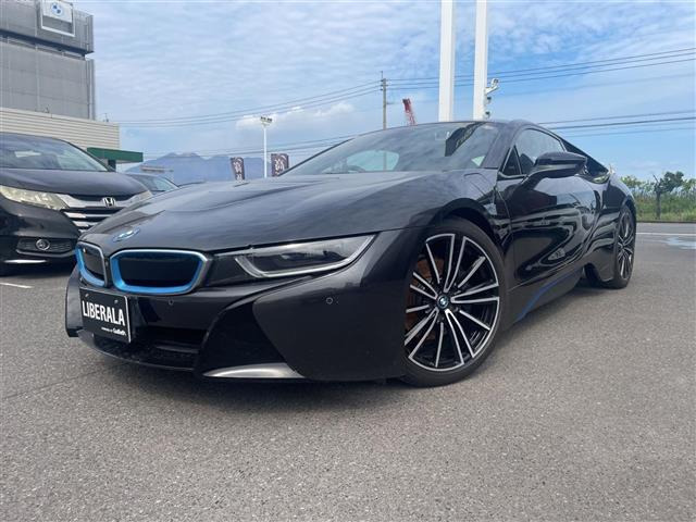 i8