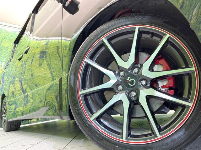 �y�����I�v�V����19�C���`�A���~�z�C�[���z�����I�v�V�����z�C�[���𑕒��B���s���\�̌���ɉ����A�O�ς����X�^�C���b�V���ɂȂ��Ă��܂��B