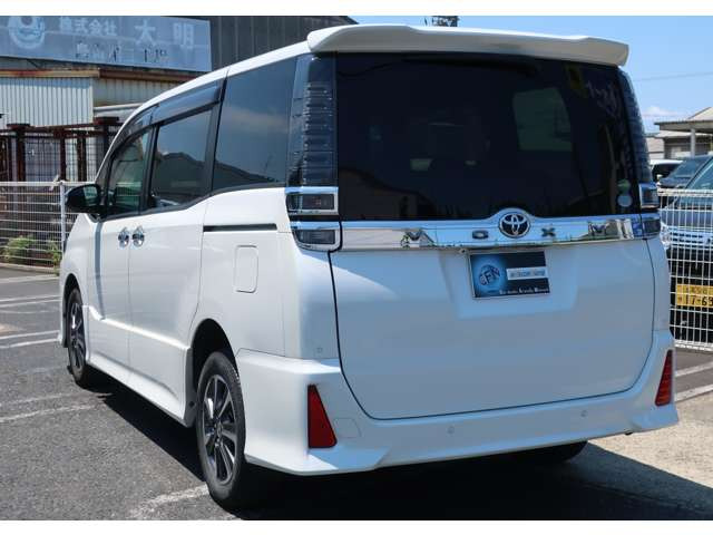 ヴォクシー2.0 ZS 煌II 4WD