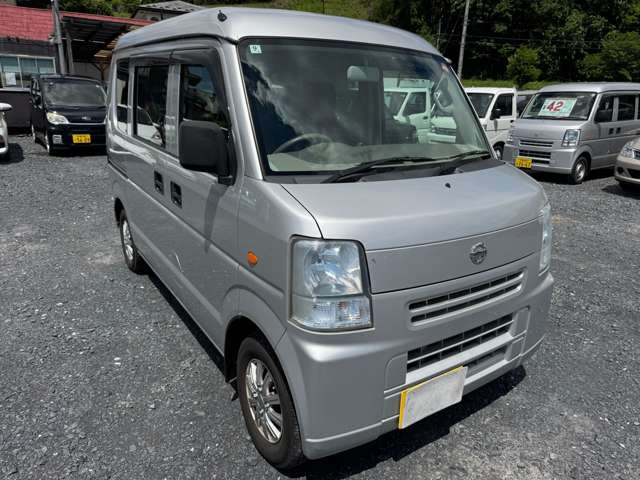 NV100クリッパーDX ハイルーフ 4WD