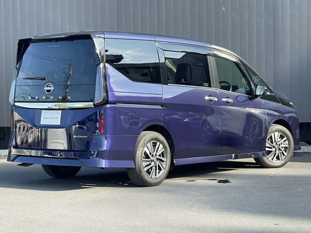 セレナ1.4 e-POWER ハイウェイスターV