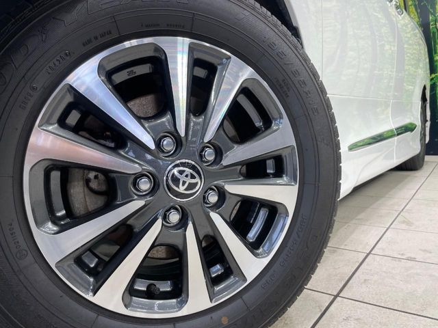 �y����15�C���`�A���~�z�C�[���z�O�ςɃ}�b�`���������A���~�z�C�[���𑕒����Ă���܂��B�e��ЊO�A���~�z�C�[����A�X�^�b�h���X�^�C�����戵�����Ă���܂��B���񂲑��k����������