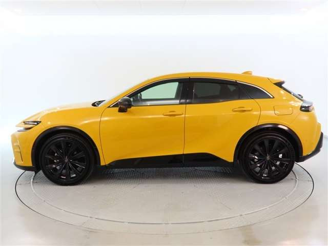 クラウンスポーツ2.5 Z E-Four 4WD