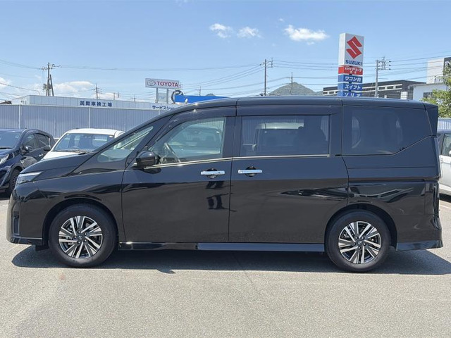 セレナ1.4 e-POWER ハイウェイスターV