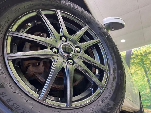 �y15�C���`�A���~�z�C�[���z�O�ςɃ}�b�`�����A���~�z�C�[���𑕒����Ă���܂��B�e��A���~�z�C�[����A�X�^�b�h���X�^�C�����戵�����Ă���܂��B���񂲑��k����������