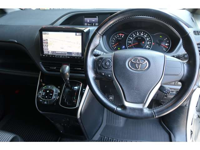 ヴォクシー2.0 ZS 煌II 4WD